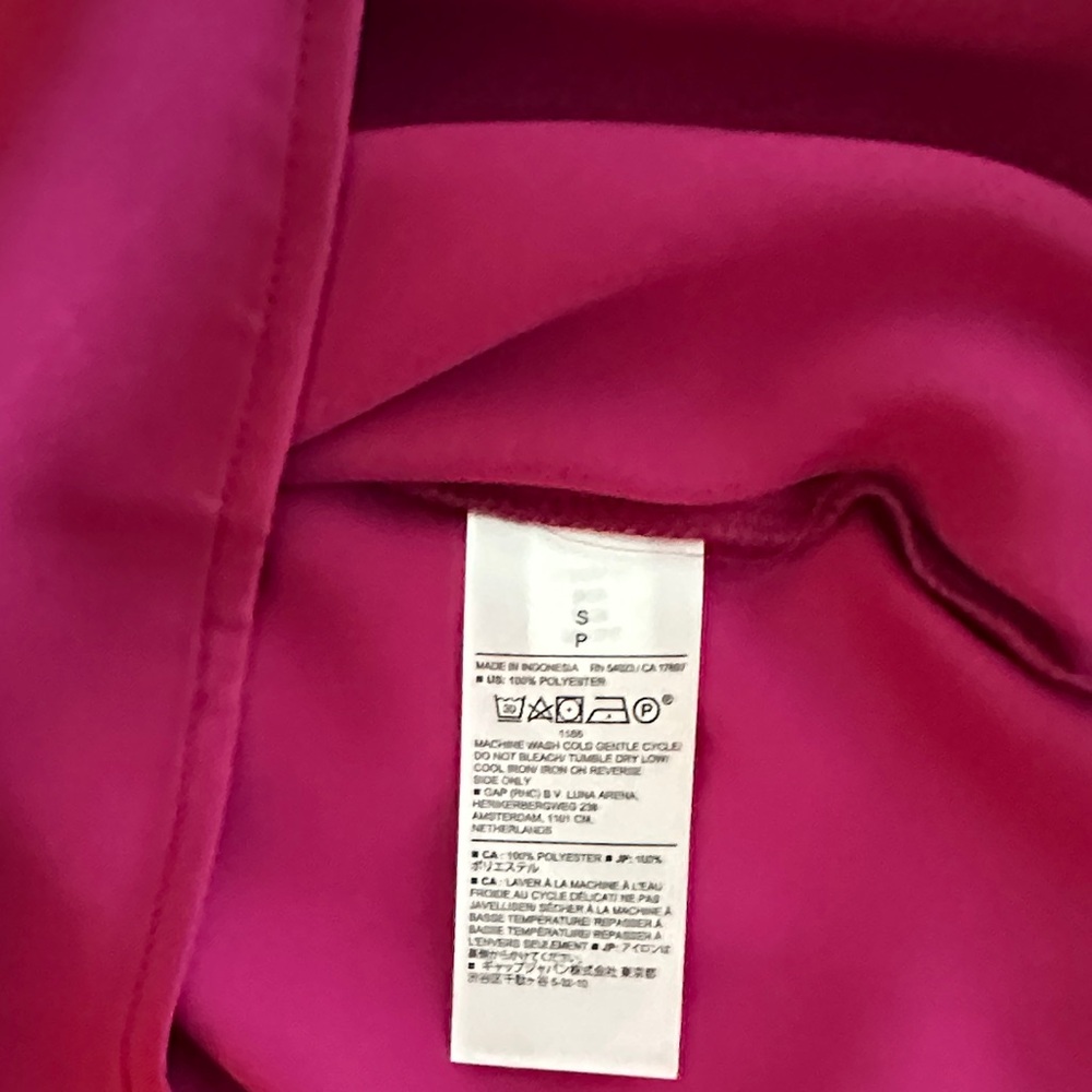 Banana Republic Elegant Fuchsia Blouse - NWT - Picture 7 of 8